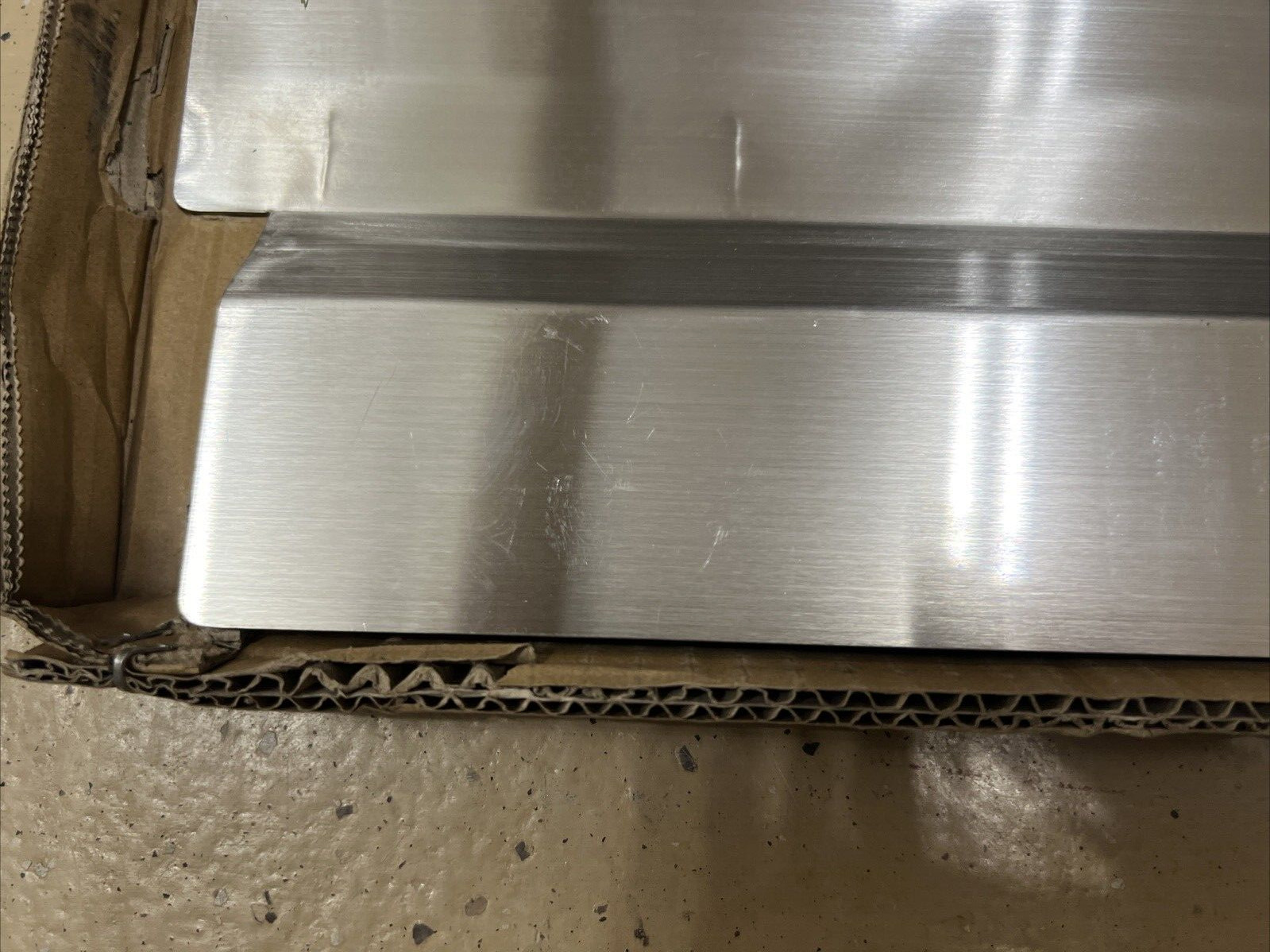 Avantco 177FRYGUARD 18 Gauge Stainless Splash Guard