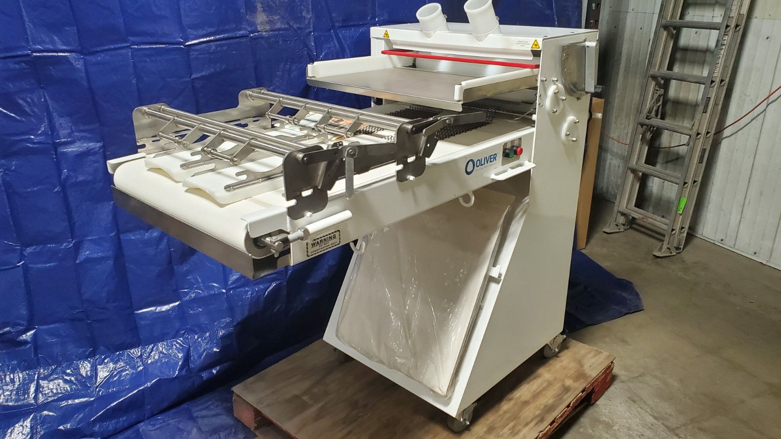 Oliver Sheeter – Model 424 – Bolillo Twin Lane Molding