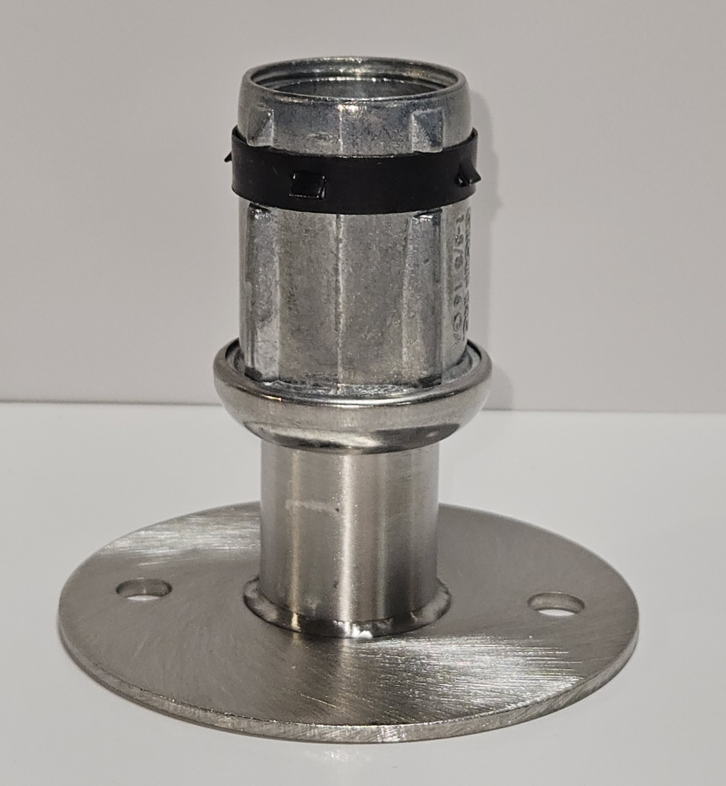 Component Hardware Group 1-5/8 Adjustable Foot 16GA SS Round Flange Heavy Duty