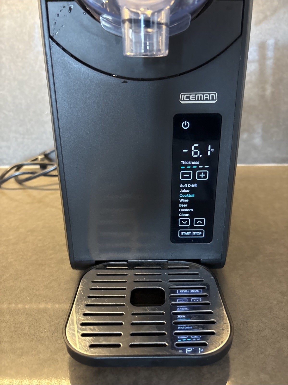 Iceman by Chefman Slush-Ease Slushie Machine, 68oz Frozen Drink Maker & Slushy