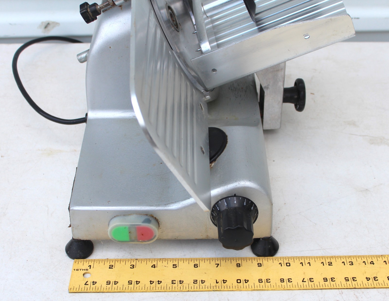 LEM 8.5″ Commercial Electric Meat Slicer- Semi Automatic- Deli- Model 1185