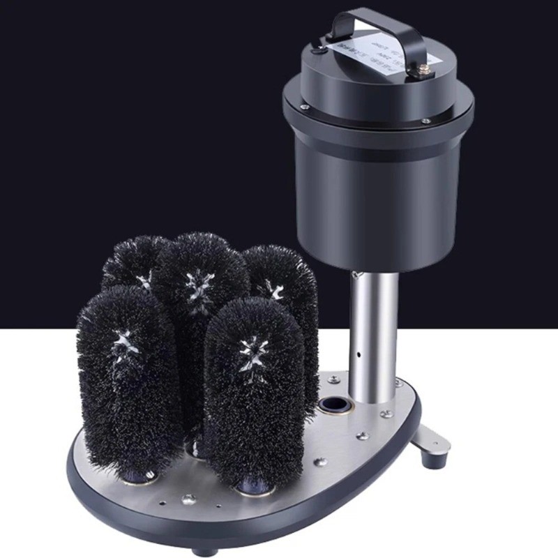 High-efficiency cleaning of small, semi-automatic wine glasses and beer mugs
