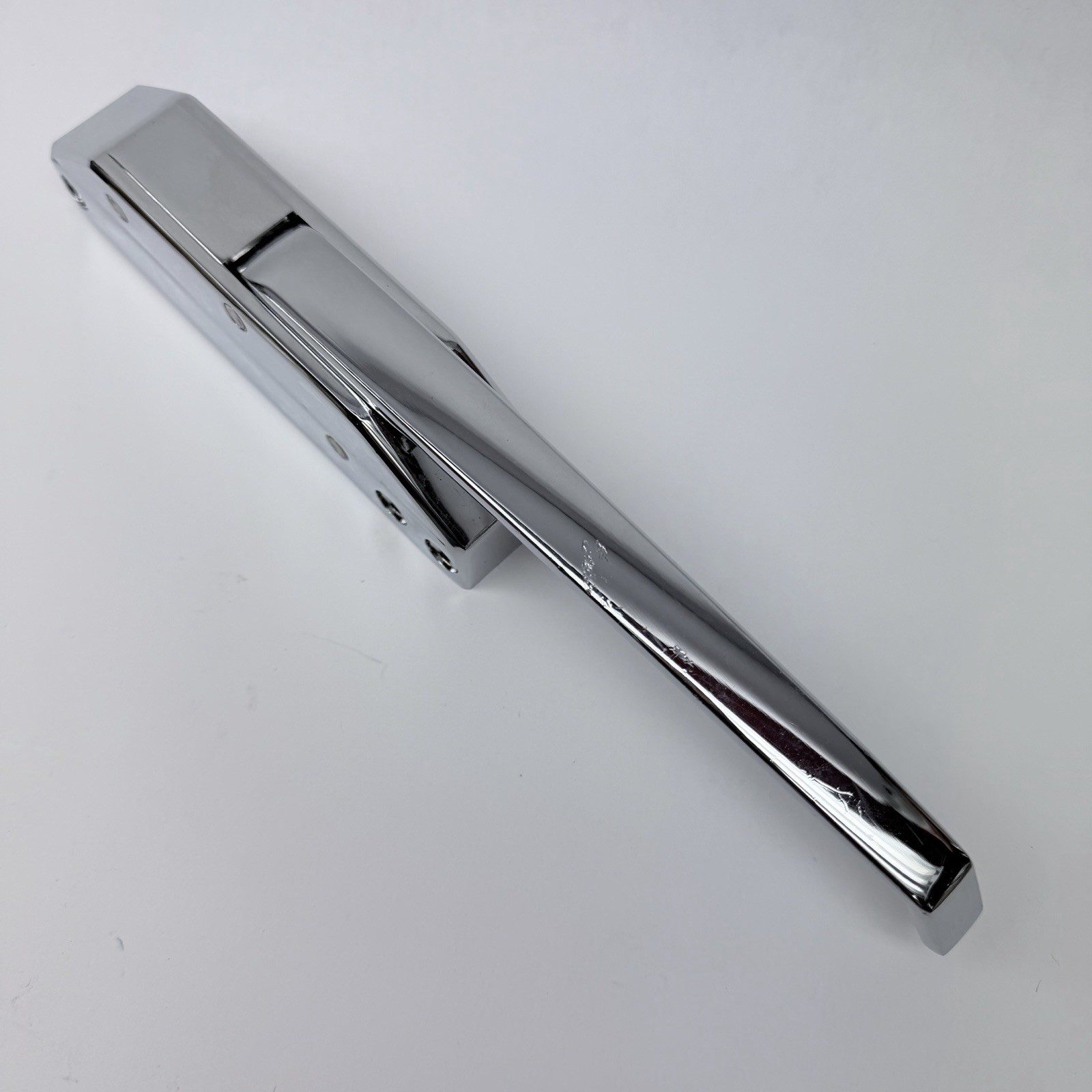 R35 Series Mechanical Latch and Strike (Mounting Hardware not included)