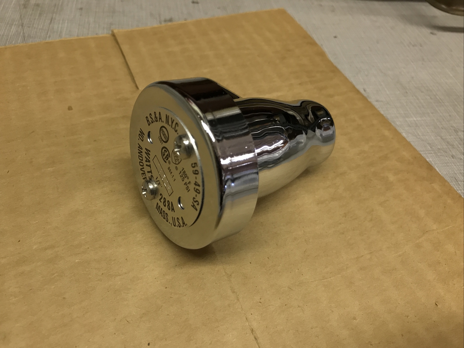 Watts Vacuum Breaker LF288A 1/2 in Polished Chrome Finish