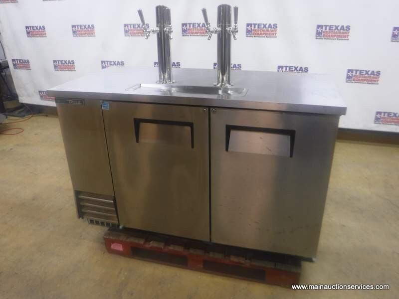 True TDD-2-5-HC 59″ 2 Door Beer Dispenser Year made 2021