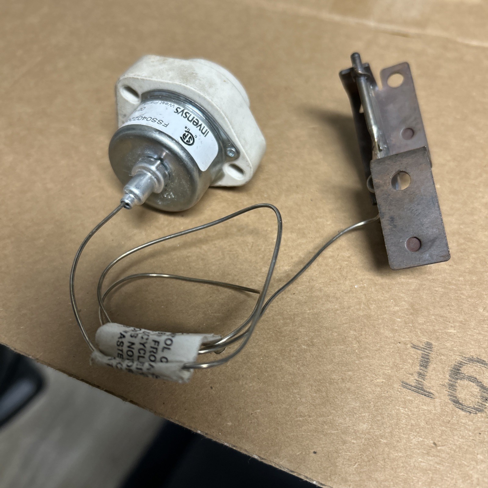 HOBART /VULCAN HART 00-411496-H1 FLAME SWITCH NEW OEM AP 42-1005