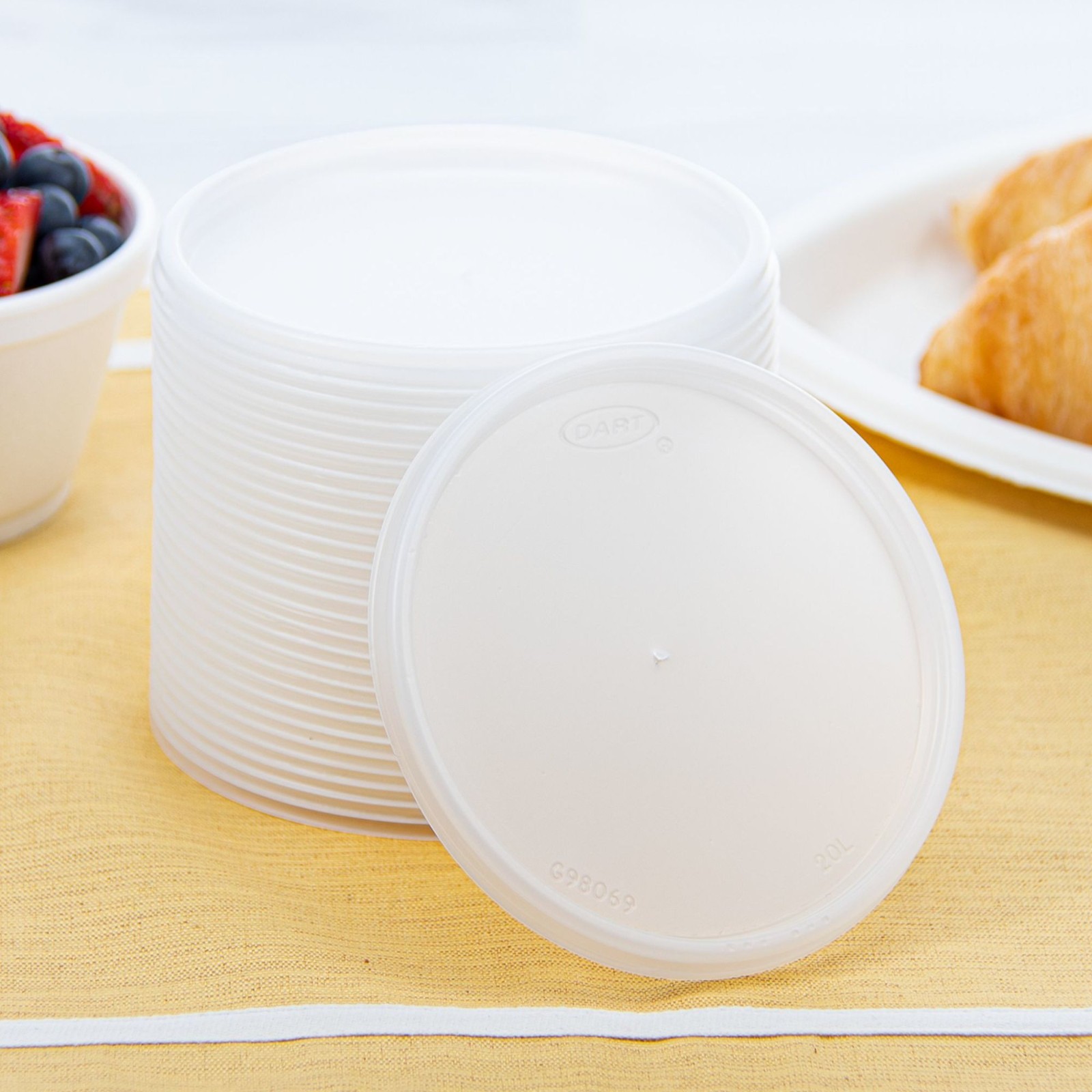 Dart 20JL Translucent Vented Lid 20 oz Foam Cup/Container 1,000‑Count Case