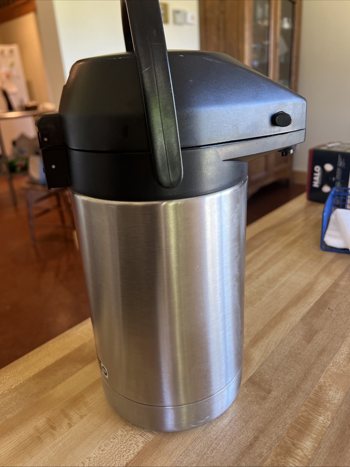 Bunn 2.5 Liter Stainless Steel Lined Lever Action Airpot 32125.0000 Great