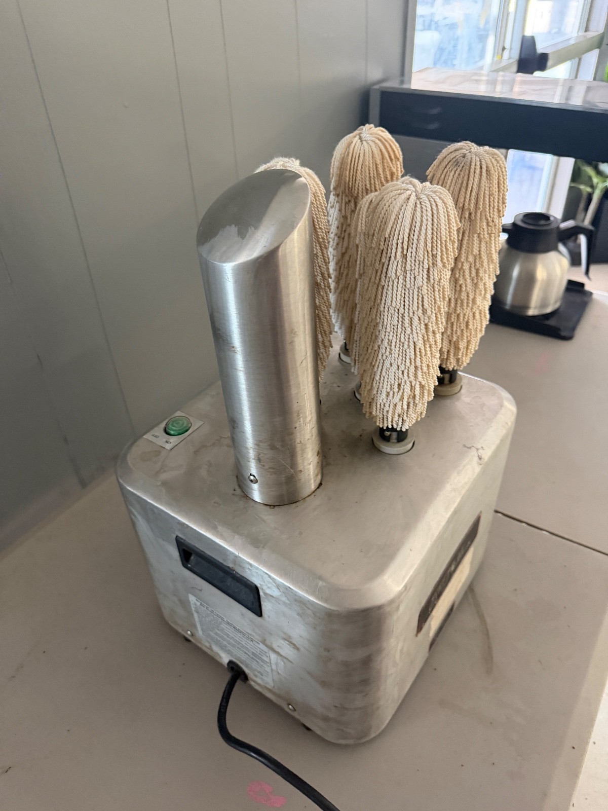 Bar Maid GP-100 5 Brush Upright Bar Glass Polisher Machine works great!