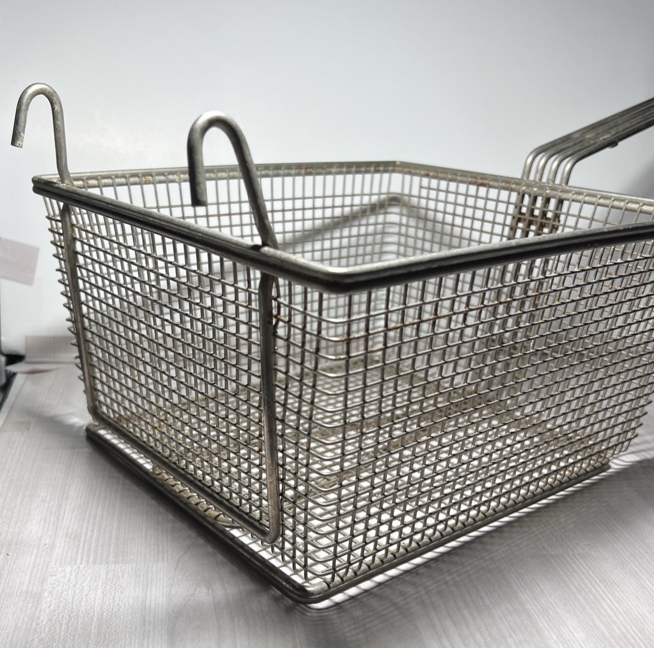 Fryer Basket with Front Hooks Metal Handle 20 1/2″L x 8 3/4″W x10L x5 1/4Tall