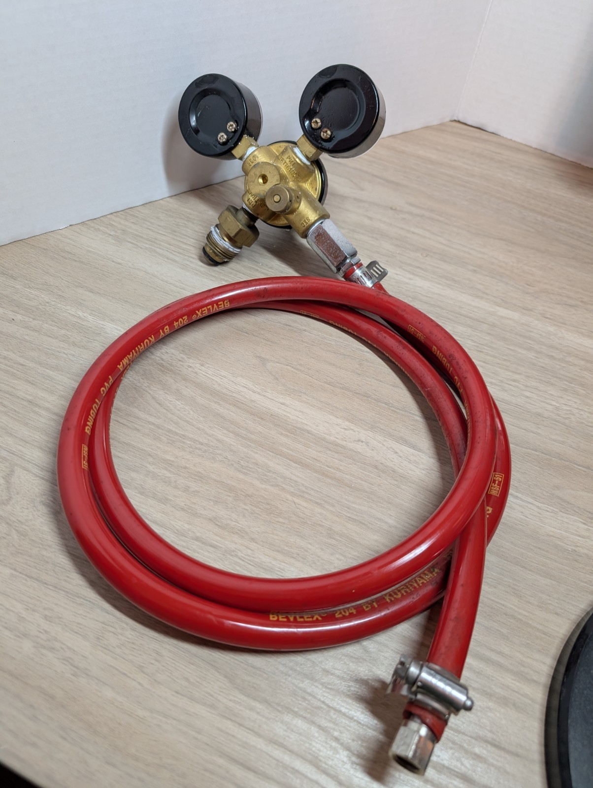 Micro Matic Nitrogen/Co2 Gas Regulator Draught Beer 0-120/3000 PSI