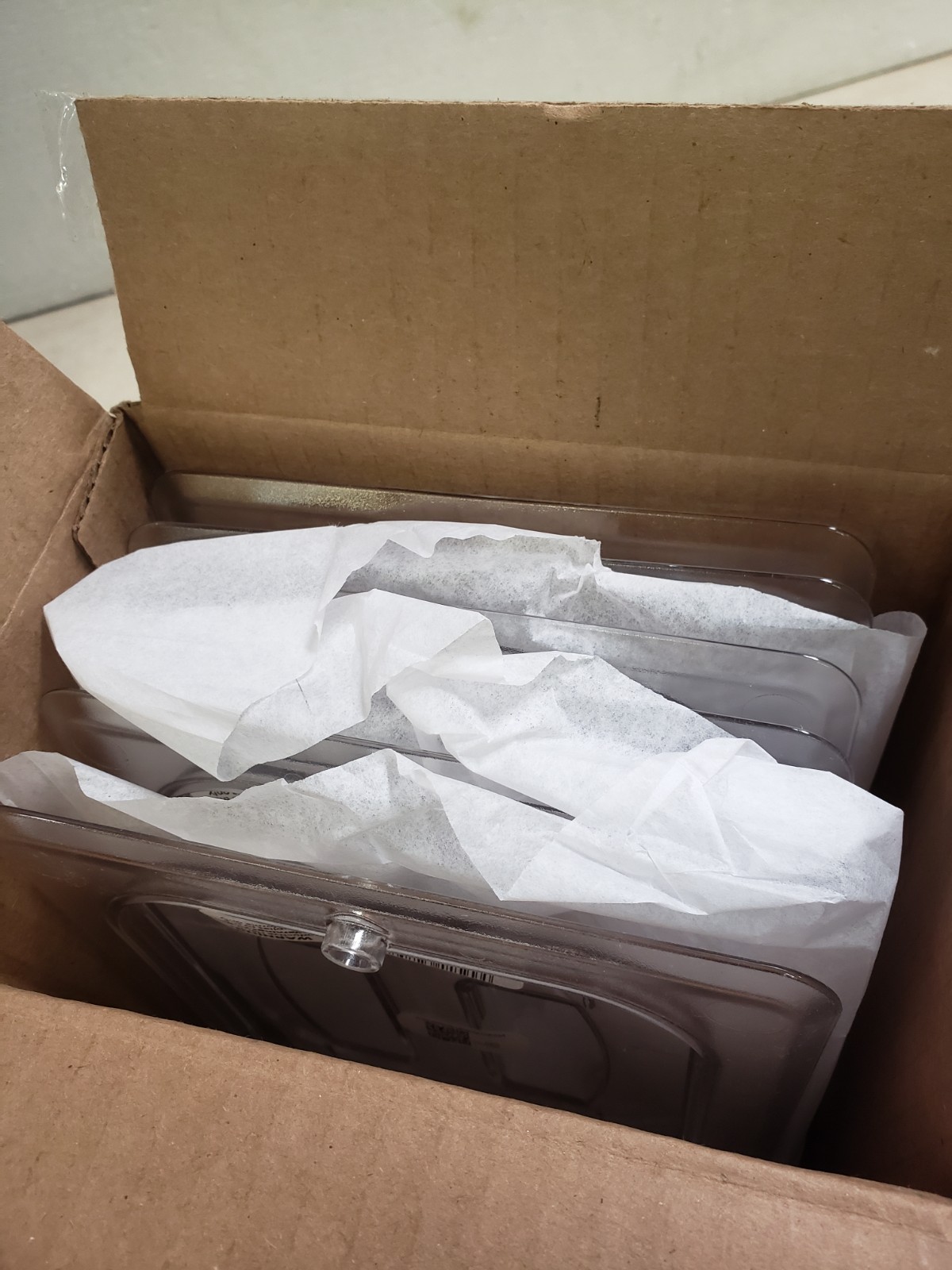 Cambro 60CWCH135 Camwear Clear Polycarbonate Food Covers 1/6 Size Case w/ 6 Lids