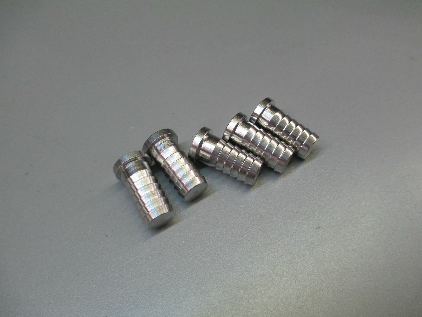 (5) 3/8″ BARB PLUGS. STAINLESS STEEL FITTINGS 1002120
