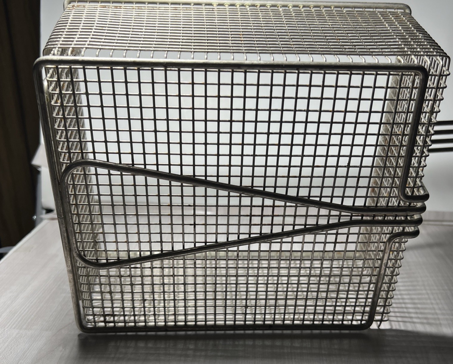 Fryer Basket with Front Hooks Metal Handle 20 1/2″L x 8 3/4″W x10L x5 1/4Tall