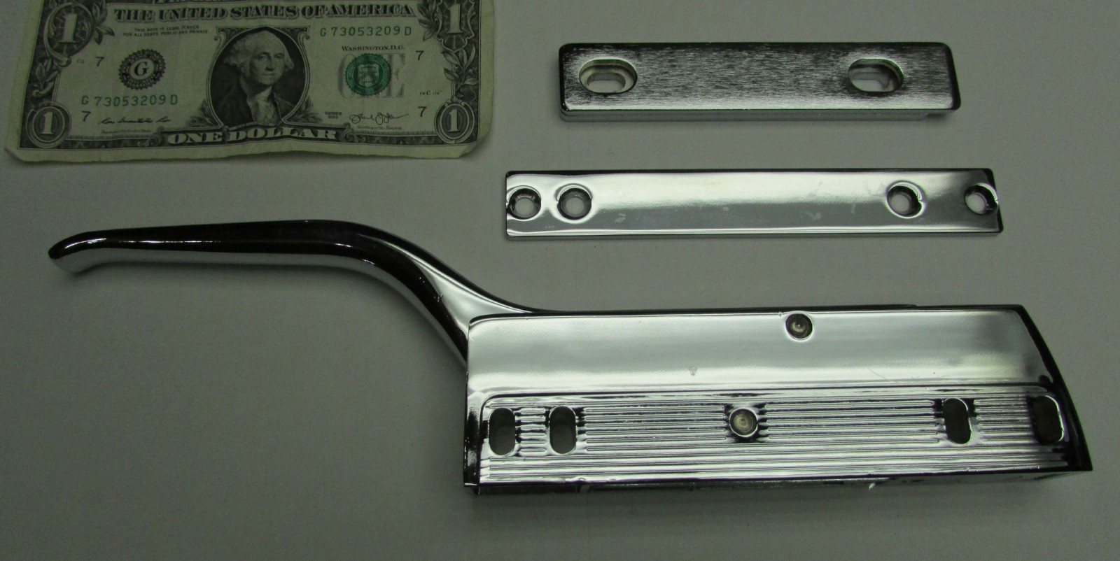 New CHG Heavy Duty Magnetic Chrome Commercial Refrigerator Latch Handle & Strike