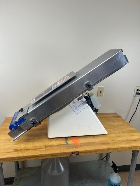 Oliver 704N Bun and Bagel Slicer