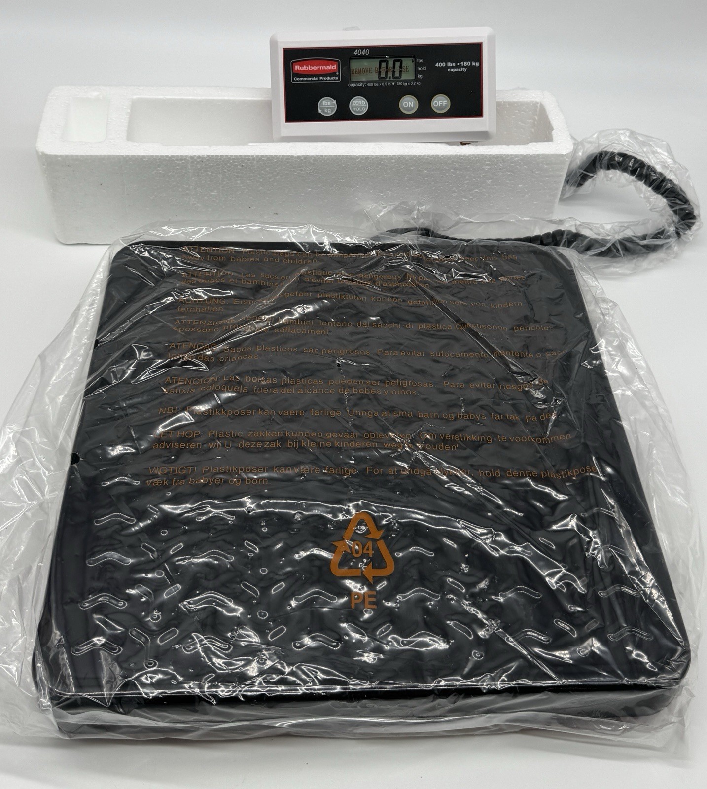 RUBBERMAID Digital Weighing Scale – 400-Lb./180-Kilogram Capacity