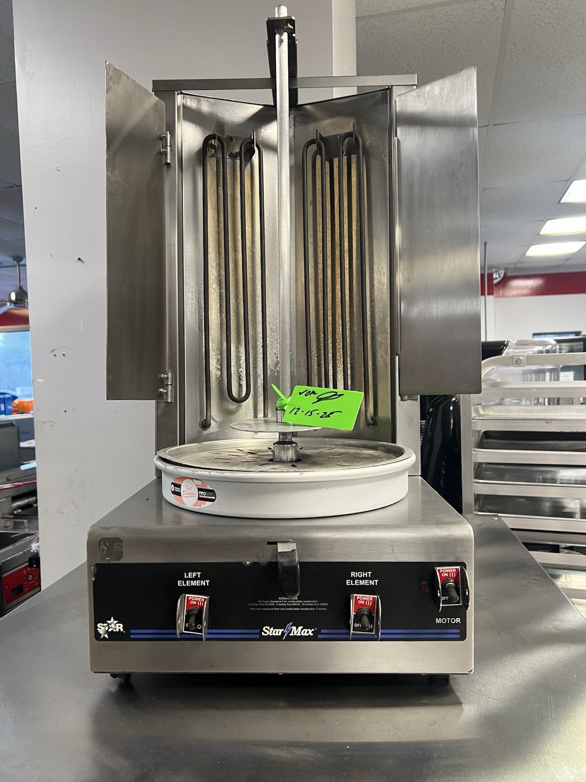 Star Max VBE30 45lb Electric Vertical Gyro/Meat Broiler – 208V/1Ph