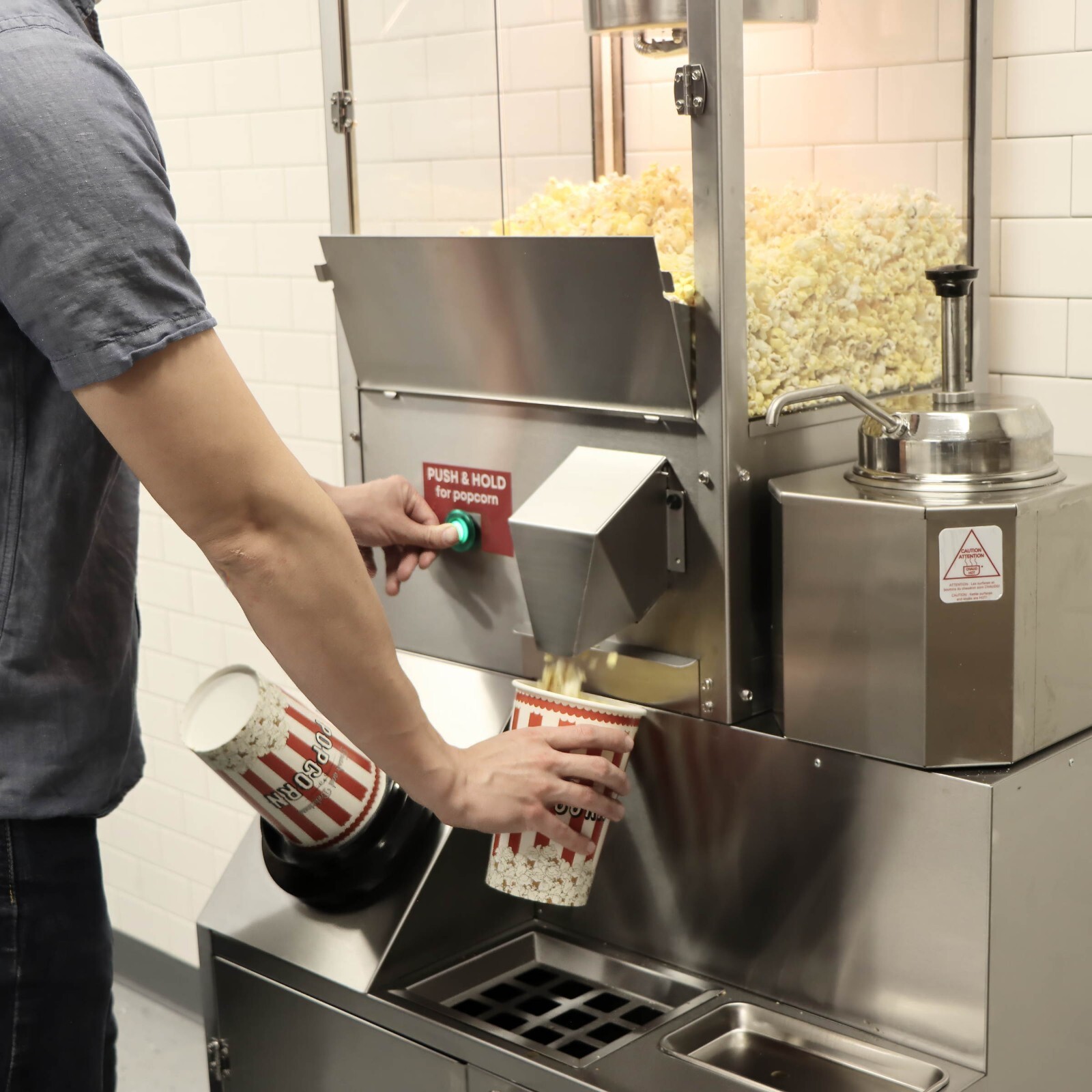 Paragon Auto Serve 8 Ounce Popcorn Machine (Back Serve Access)