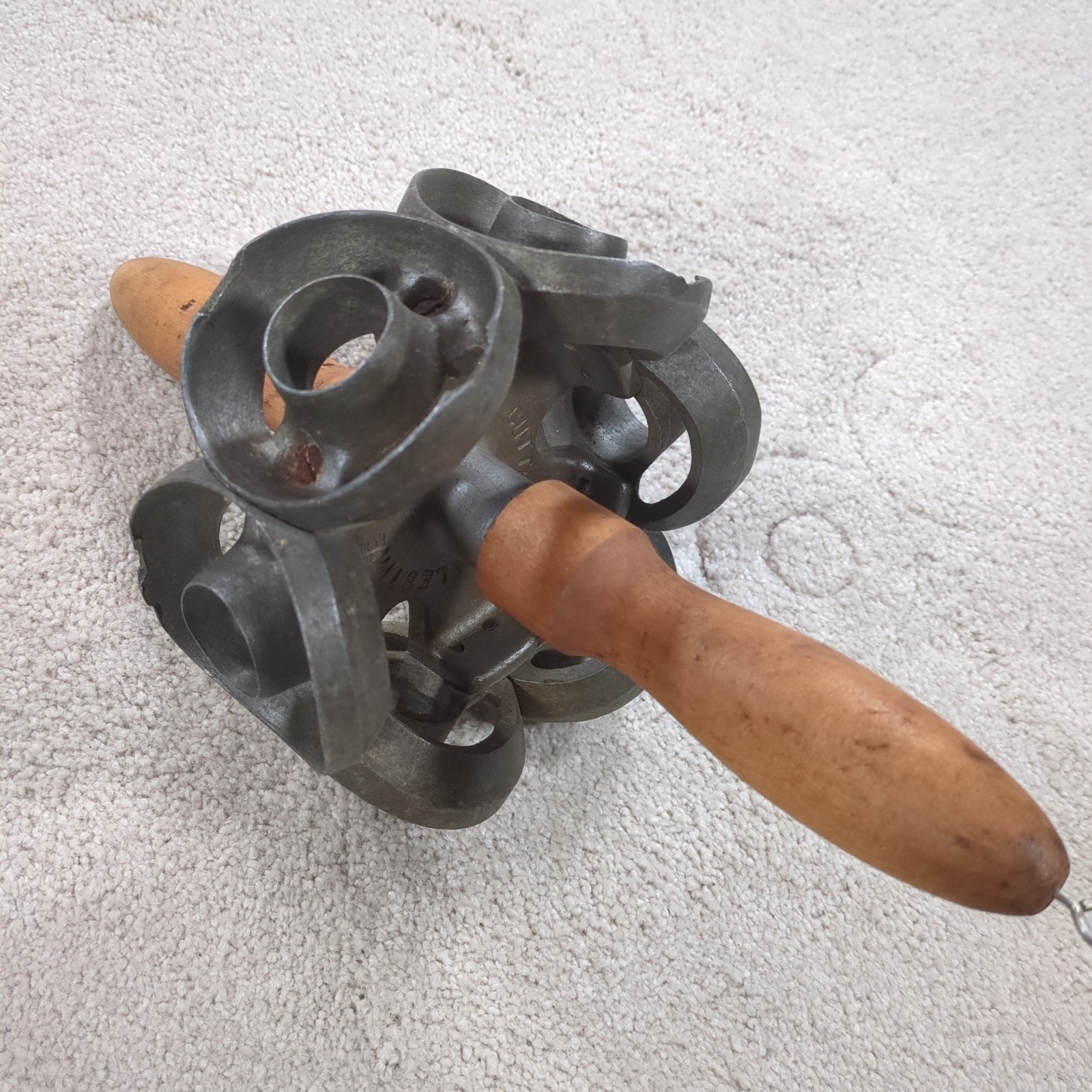 Houpt 2 3/4 Round Donut Biscuit Or Cookie Cutter Vintage Palestine Illinois