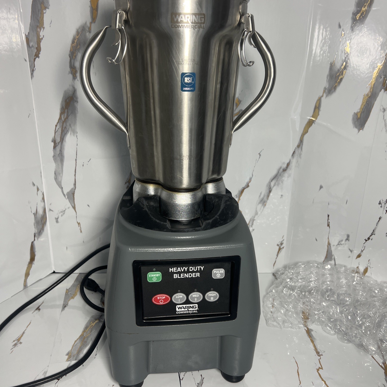 Waring CB 15 Heavy Duty One Gallon 3.75HP 3-Speed Commercial Blender