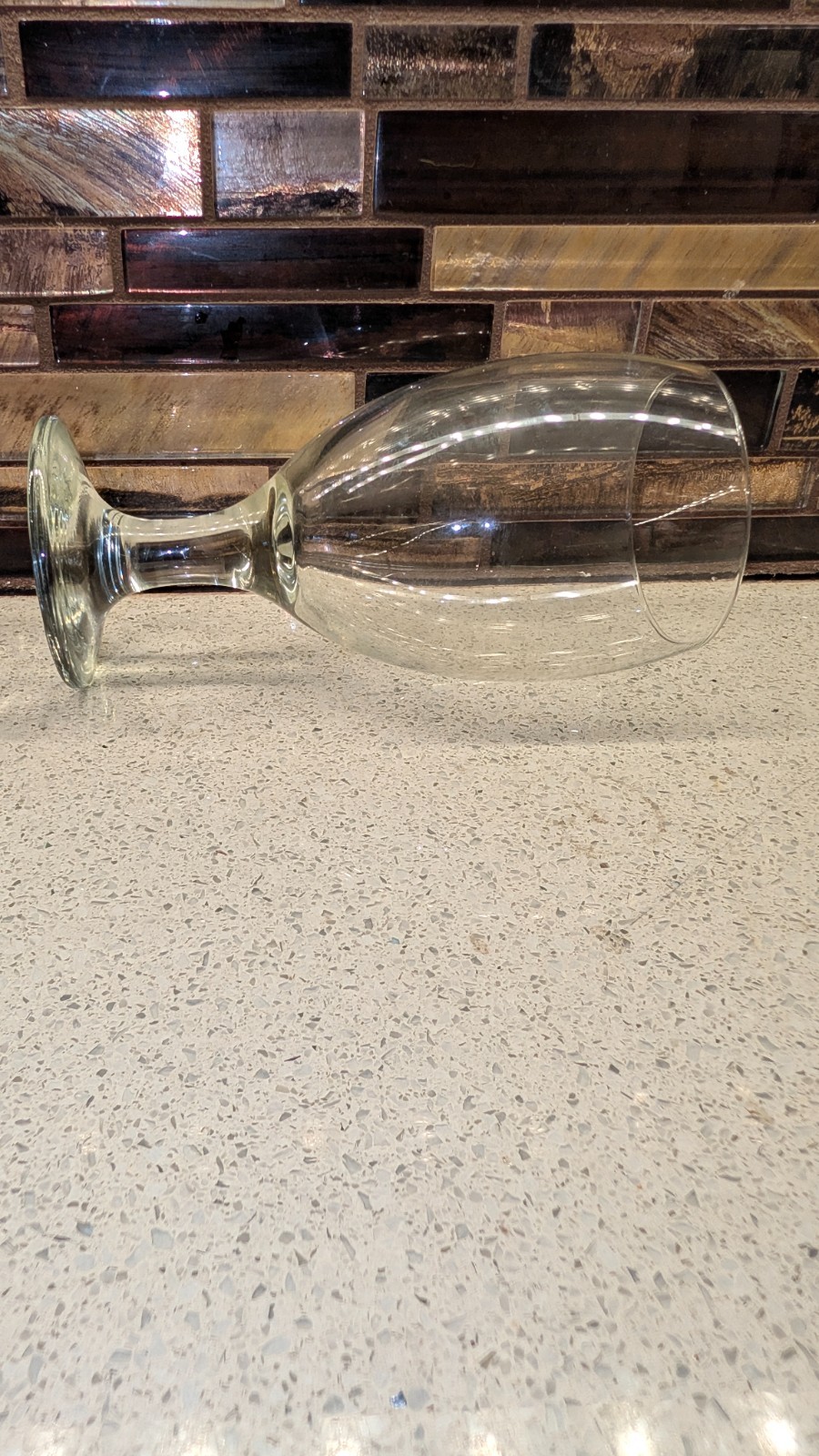Set of 4 Unbranded Clear Glass 7.375″ Tall 3.25″ Rim Diameter Wine/Water Goblets