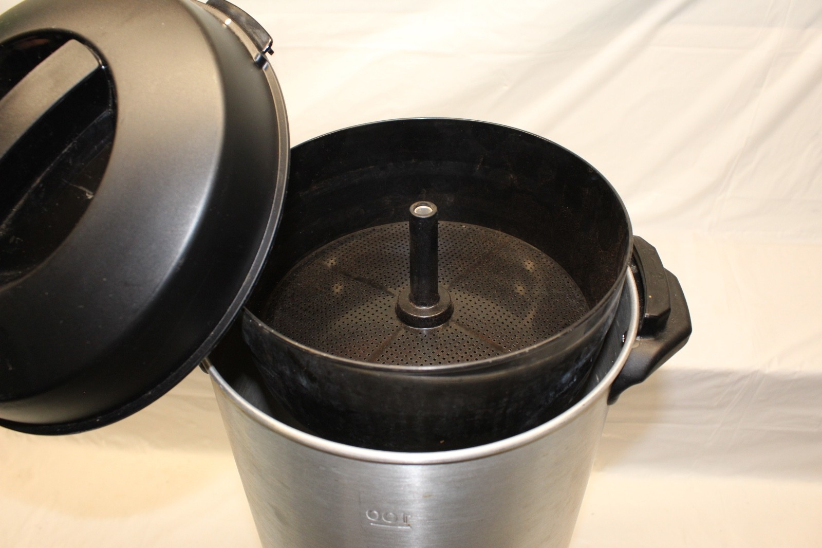 Proctor Silex Commercial 45100R Brushed Aluminum Coffee Urn, 100 Cup Capacity Q1