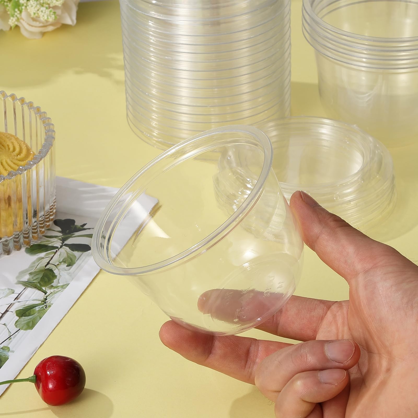 100 Pack 10 Oz Clear Stackable Disposable Plastic Cups with Flat Lids, 300ml …