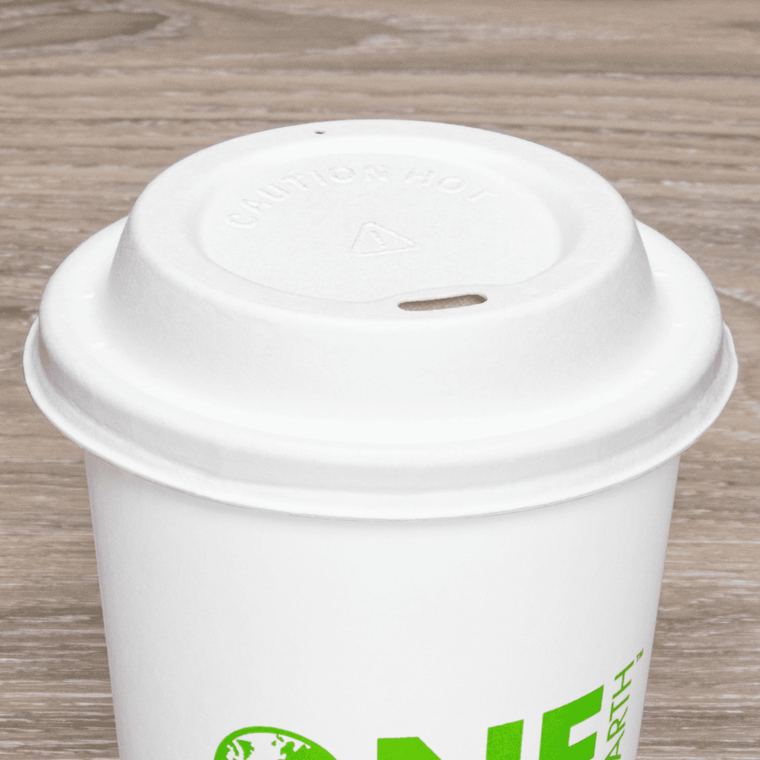 Karat Earth 90mm Bagasse Sipper Dome Lid for 10-24oz Hot Cup, White – 500 pcs