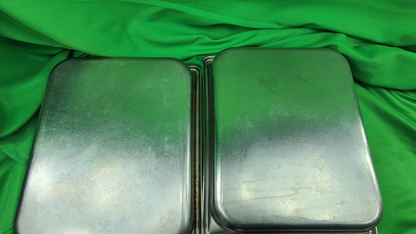 Lot of 4 Vollrath 30222 Super Pan V S/S Half Size x 2.5 D Food Pan»