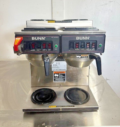 «BUNN CWTF4/2,TWIN»POUR OVER OR DIRECT LINE COFFEE BREWER W/6 WARMERS, 1PH