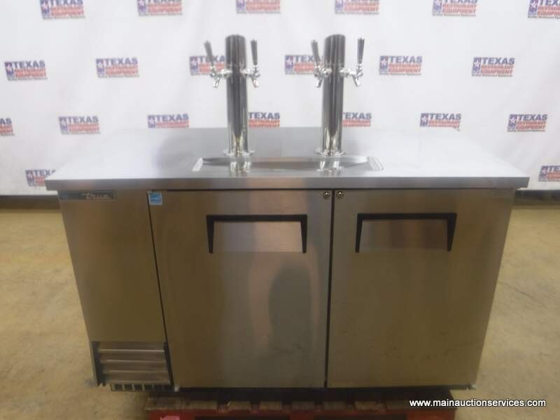True TDD-2-5-HC 59″ 2 Door Beer Dispenser Year made 2021