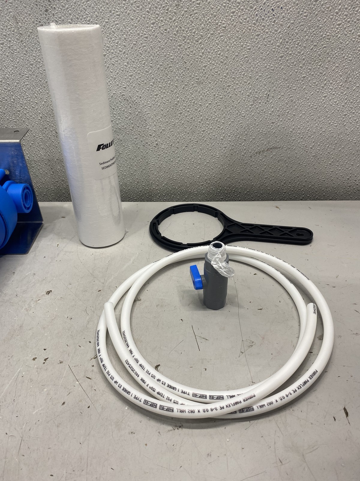 Follett Water Filter System w/ Pre Filter 015556646