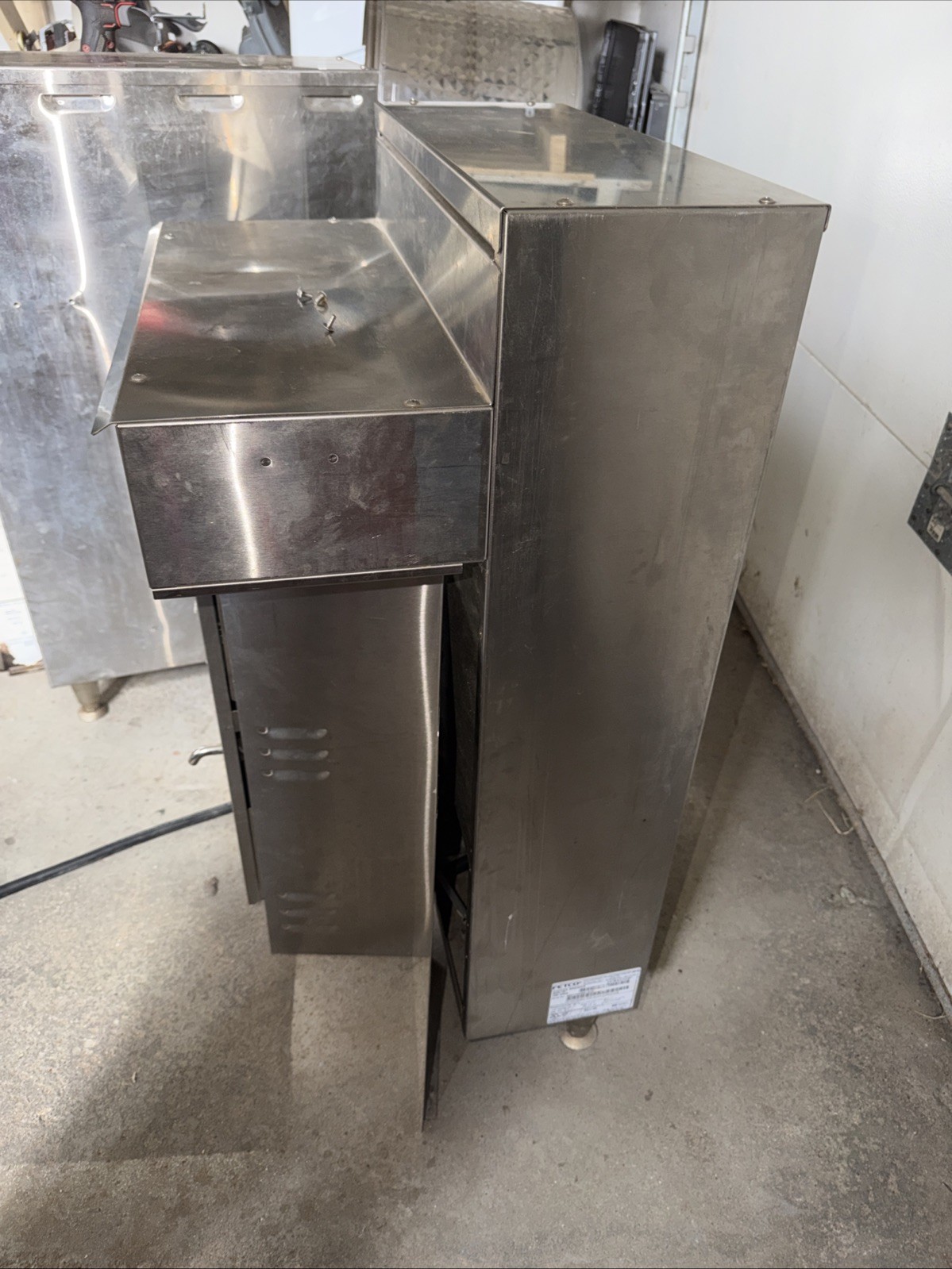 COFFEE BREWER FETCO MODEL CBS-2052e Extractor