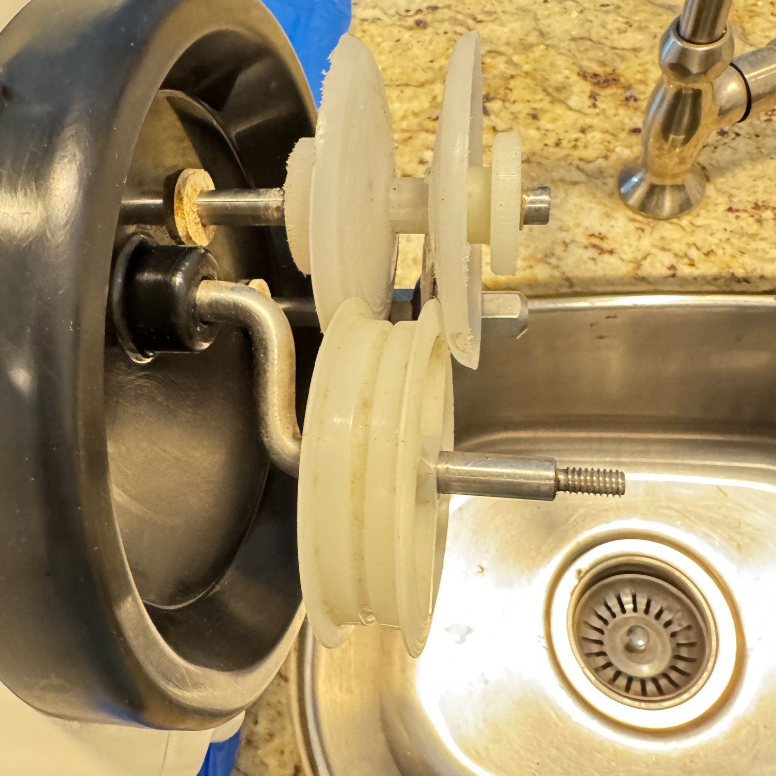 Nemco 55925 Pro 2000 Shrimp Cutter & Deveiner
