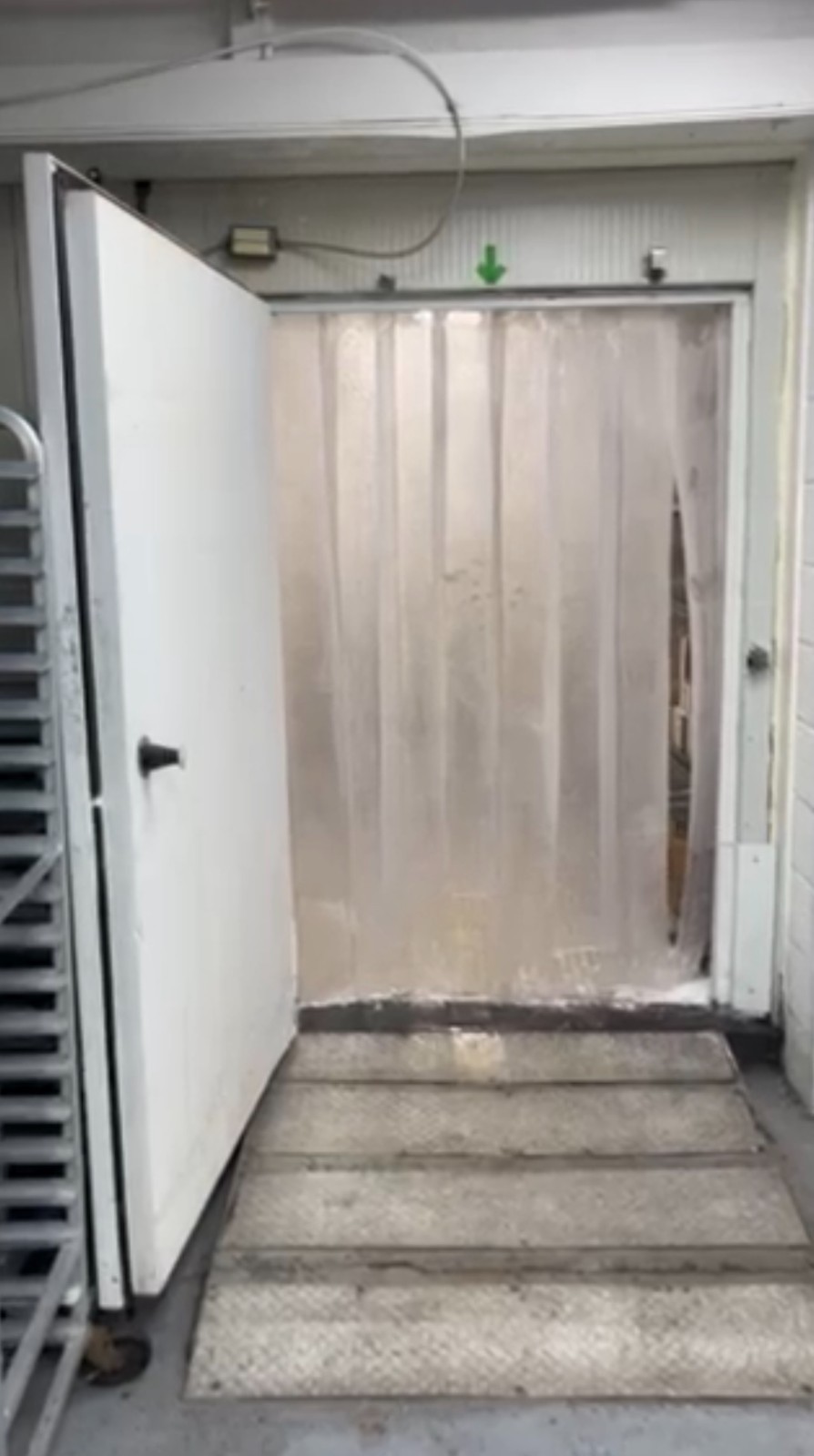 Walk-In Freezer – Barr Refrigeration Unit (Commercial) (10 x 16’x 8’H)