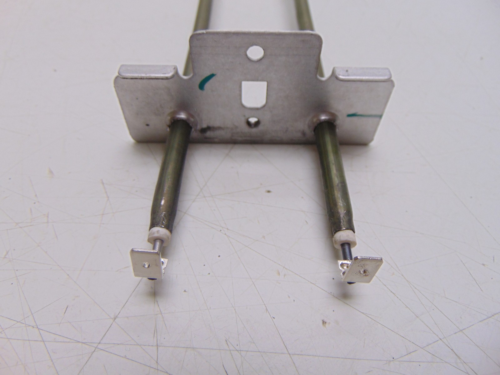 Frigidaire Gas Range FCRG3083ASD Broil Element 5304533847