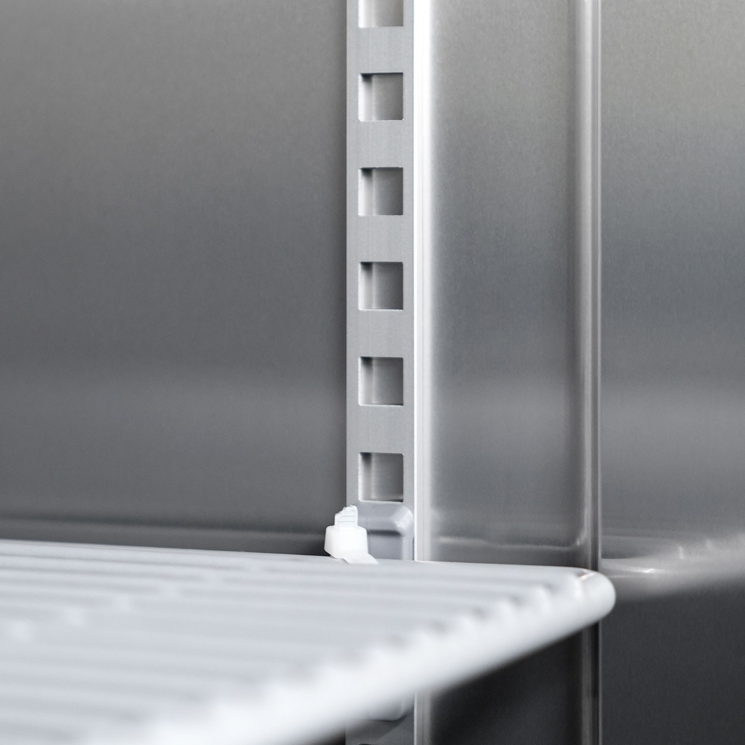 27″ Commercial Stainless Steel Fridge 23CuFt, 3 Adj Shelves, Digital Temp LED
