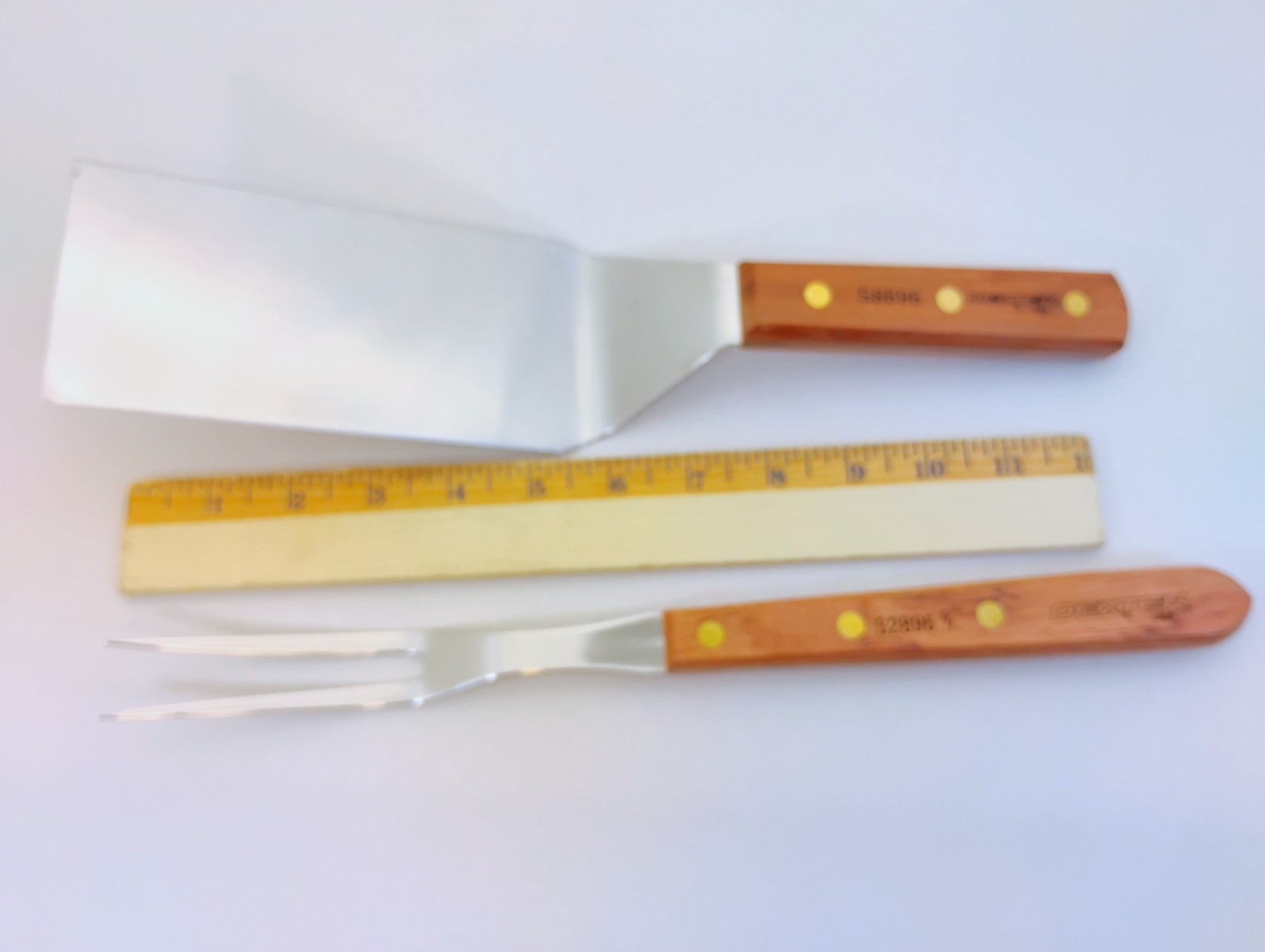 Dexter USA 6X3 S8696 Hibachi Stainless Spatula & 13.5″ S2896 1/2 Fork Factory2nd