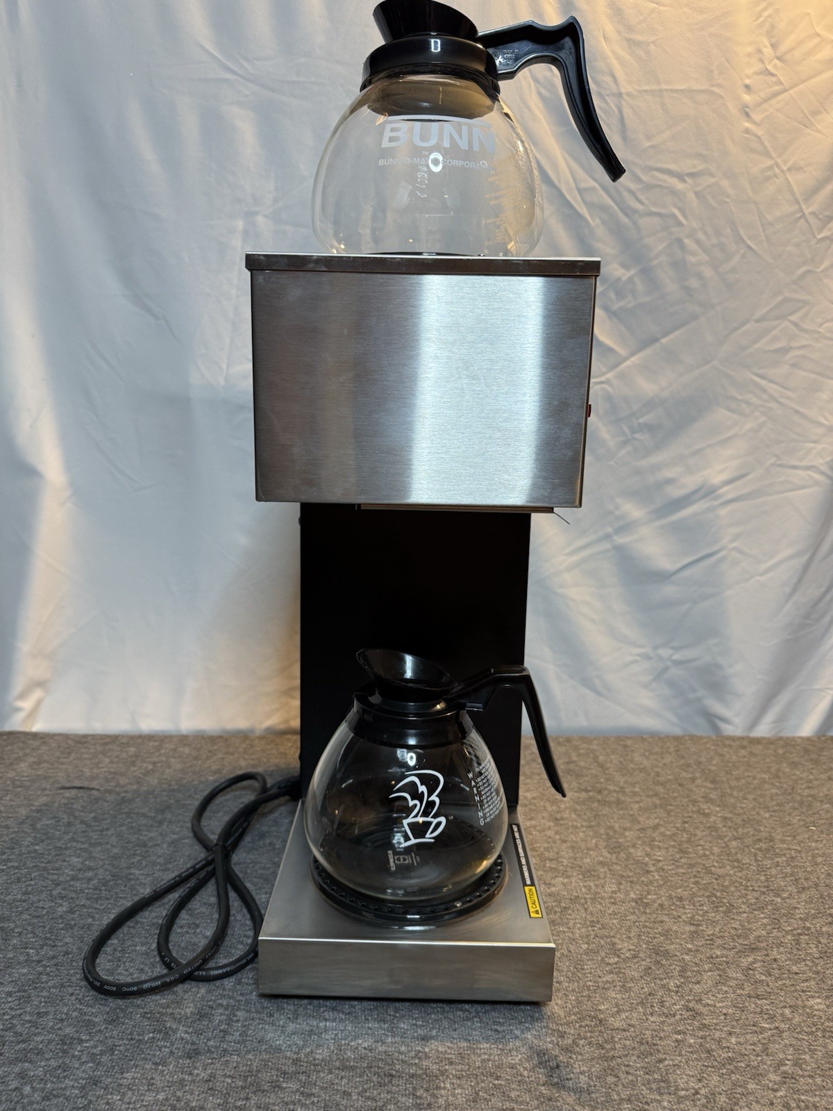 Bunn VPR Series 33200.0001 Pour Over Coffee Maker w/2 Glass Decanters
