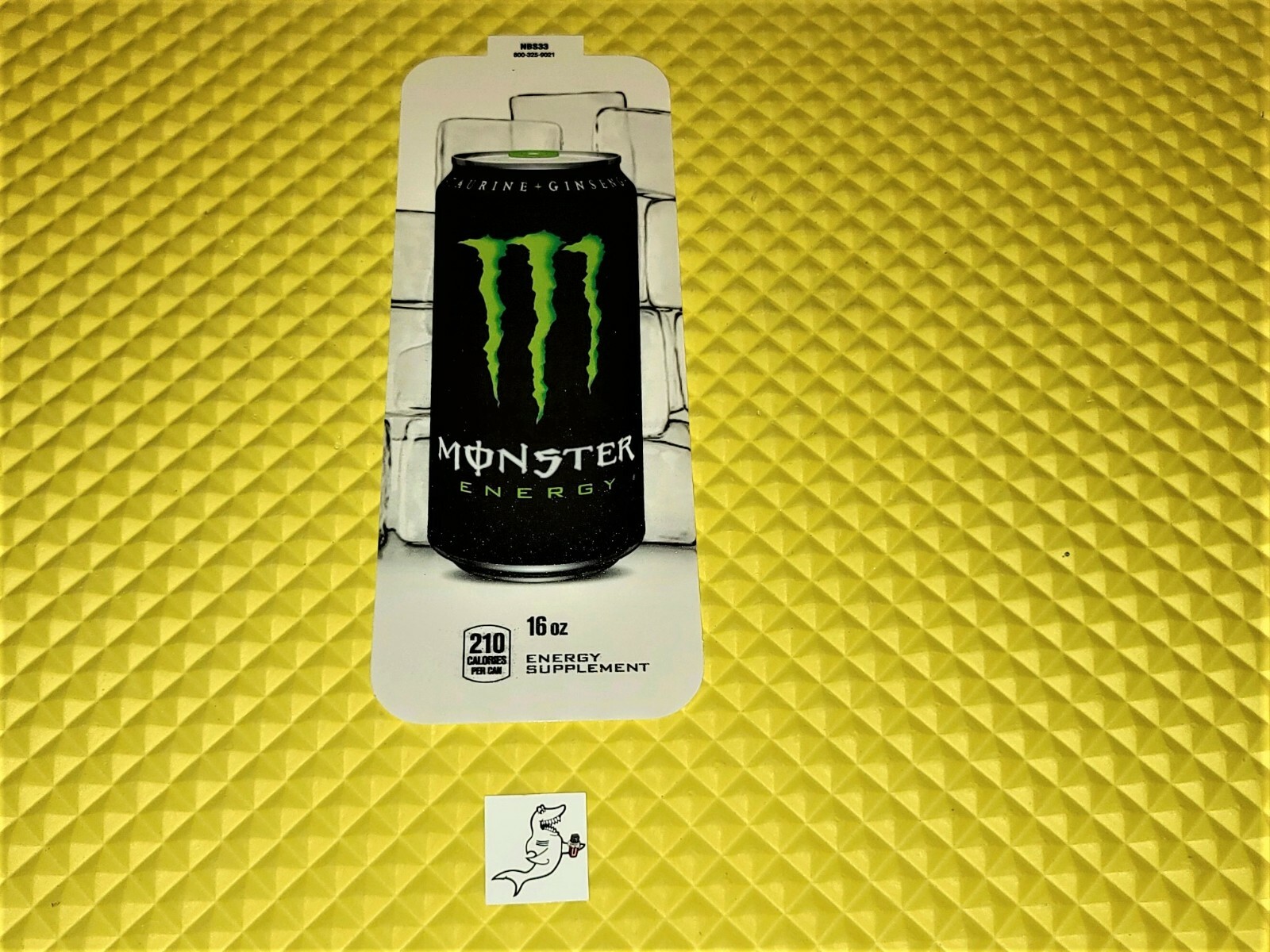 ROYAL VENDORS 660 SODA VENDING MACHINE «MONSTER GREEN» 16oz CAN VEND LABEL
