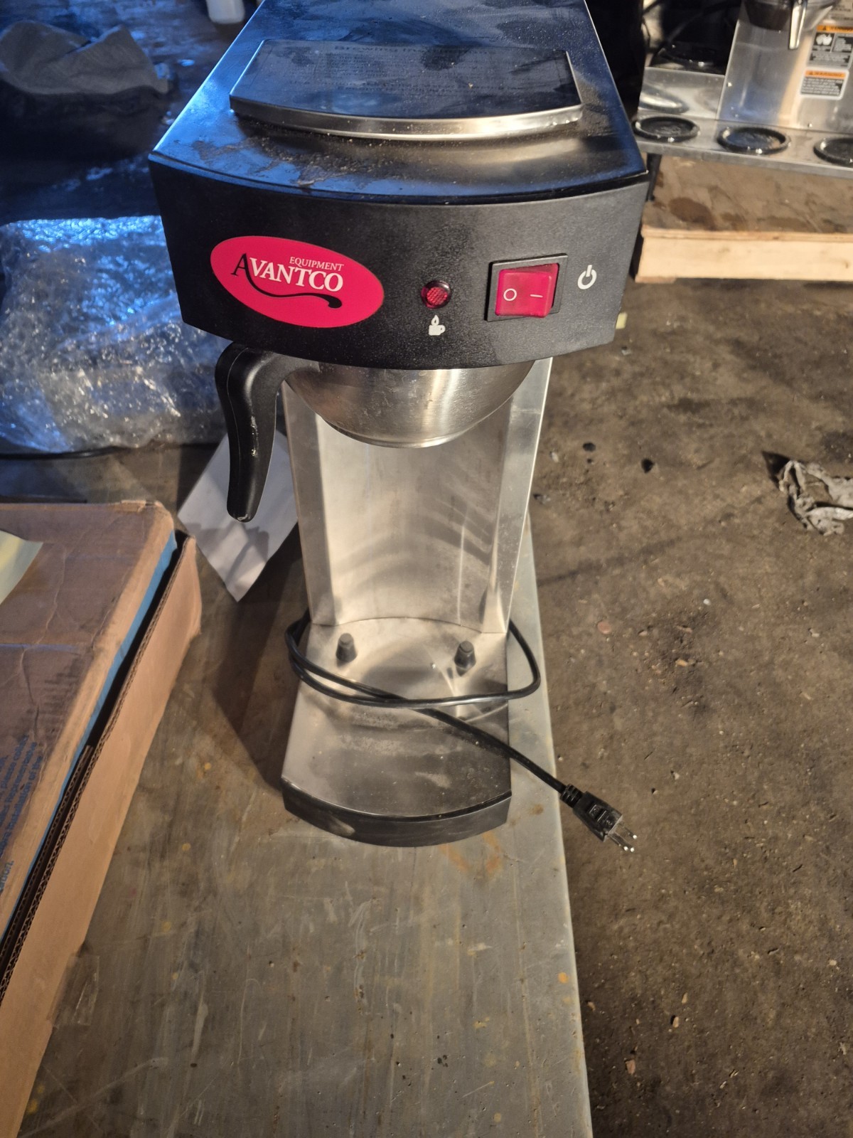 Avantco C15 12 Cup Pourover Commercial Coffee Maker Silver