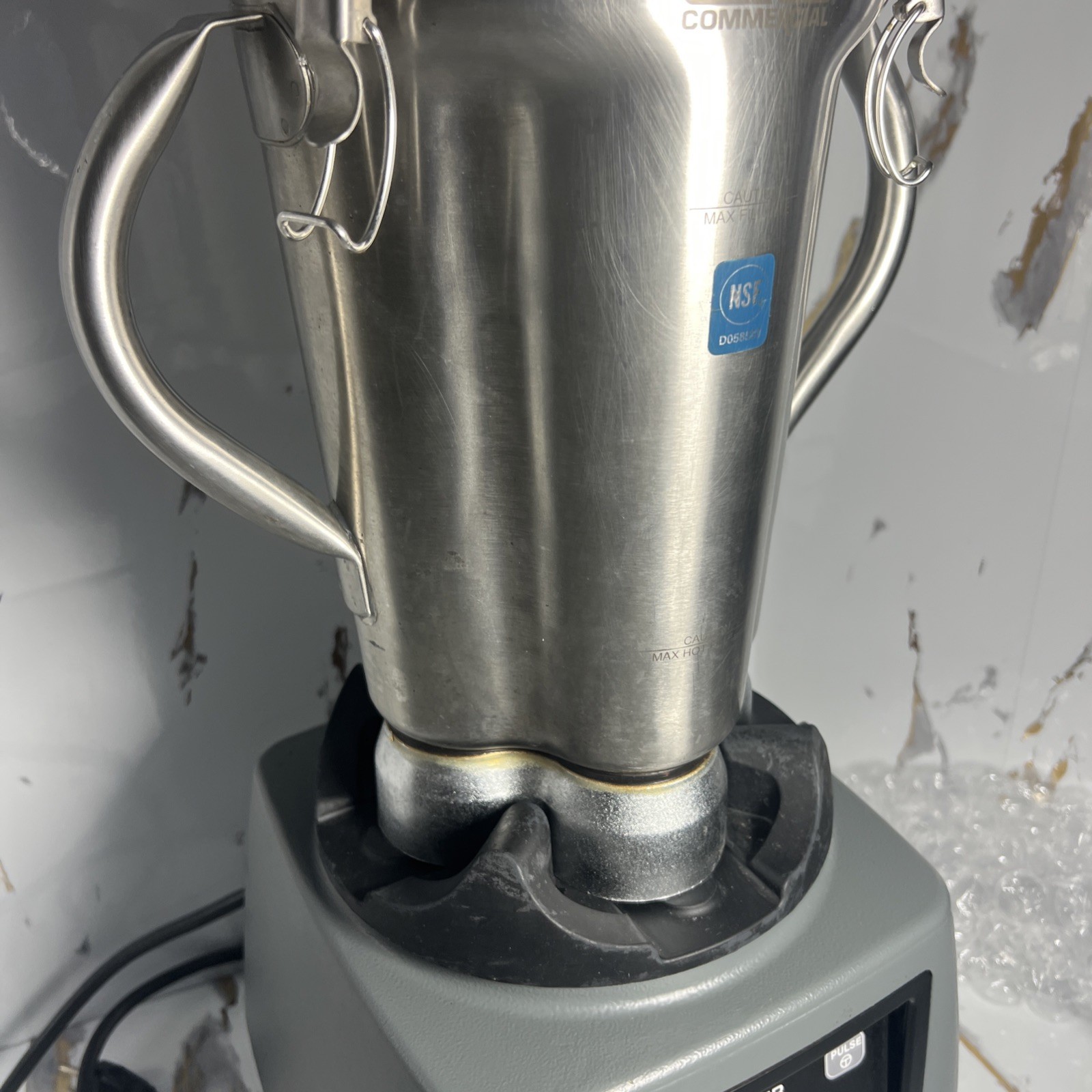 Waring CB 15 Heavy Duty One Gallon 3.75HP 3-Speed Commercial Blender