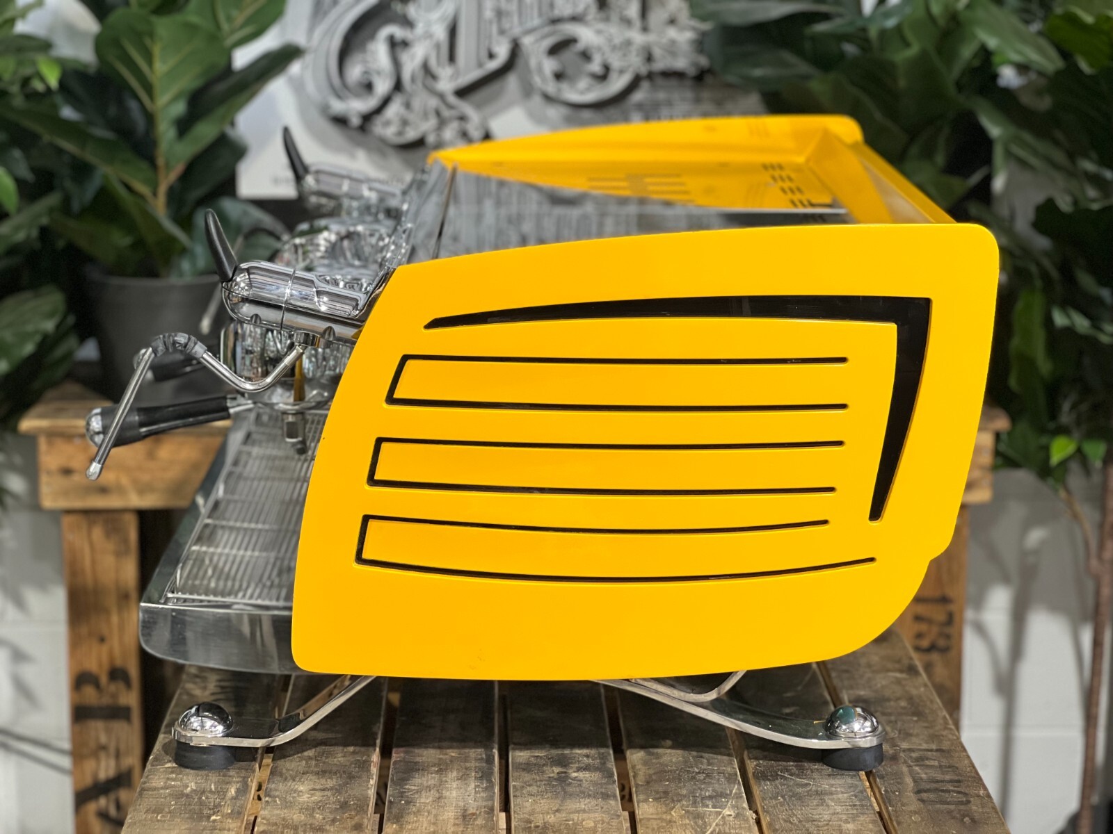 VICTORIA ARDUINO BLACK EAGLE 2 GROUP VOLUMETRIC ESPRESSO COFFEE MACHINE YELLOW