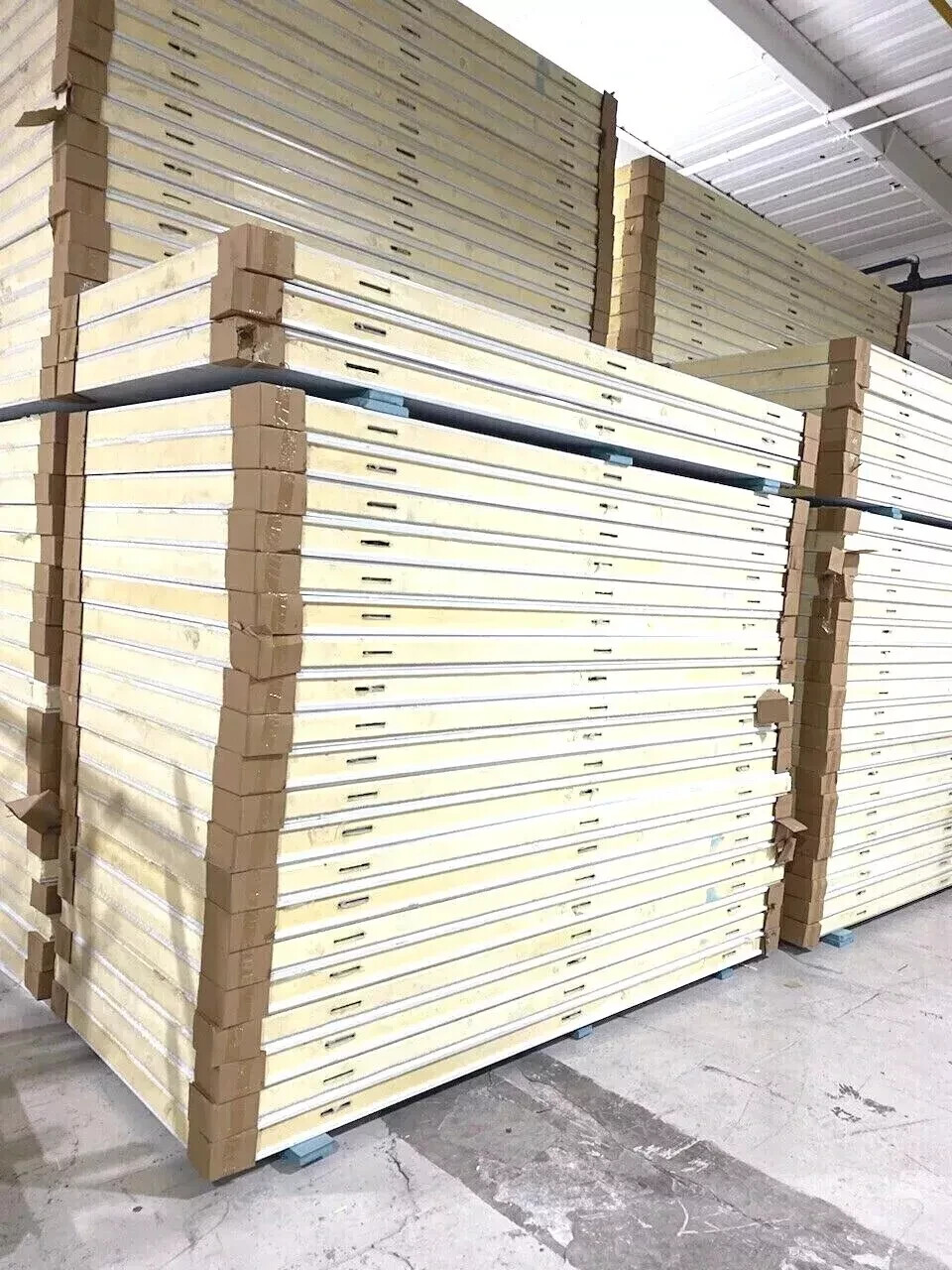 Walk-in Cooler & Freezer Panels, Various Sizes, 4 inches Thick, Camlock or PLug