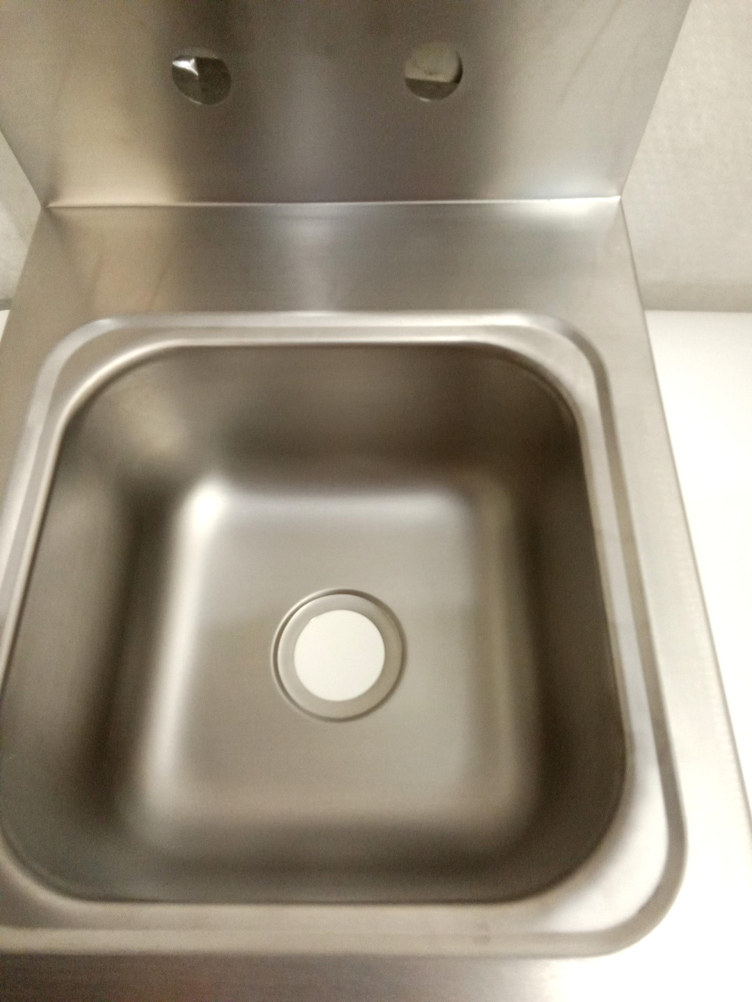 Steelton 522HS1216 Wall Mounted Hand Sink w/Gooseneck Faucet, 8″ High Backsplash