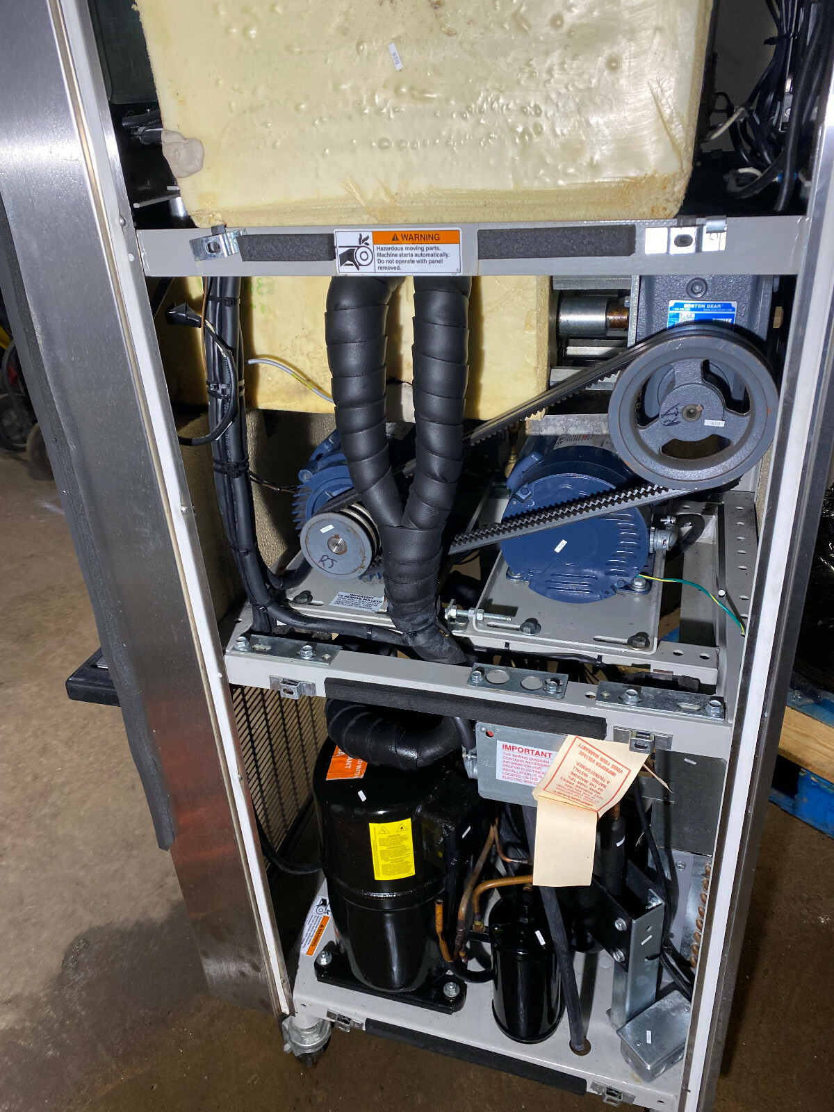 ElectroFreeze Soft Serve Ice Cream, SL 500, 3 ph., Water Cooled, 7 Available