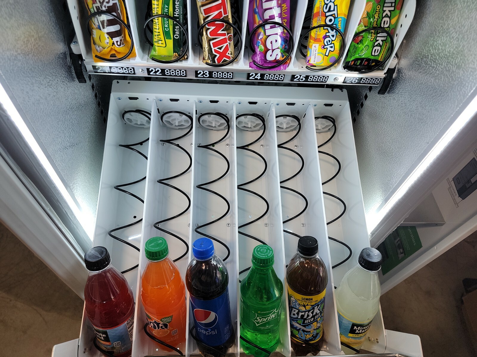 COMBO VENDING MACHINE BRAND NEW WITH 1 YEAR WARRANTY SLIM TVC-VC COMBO