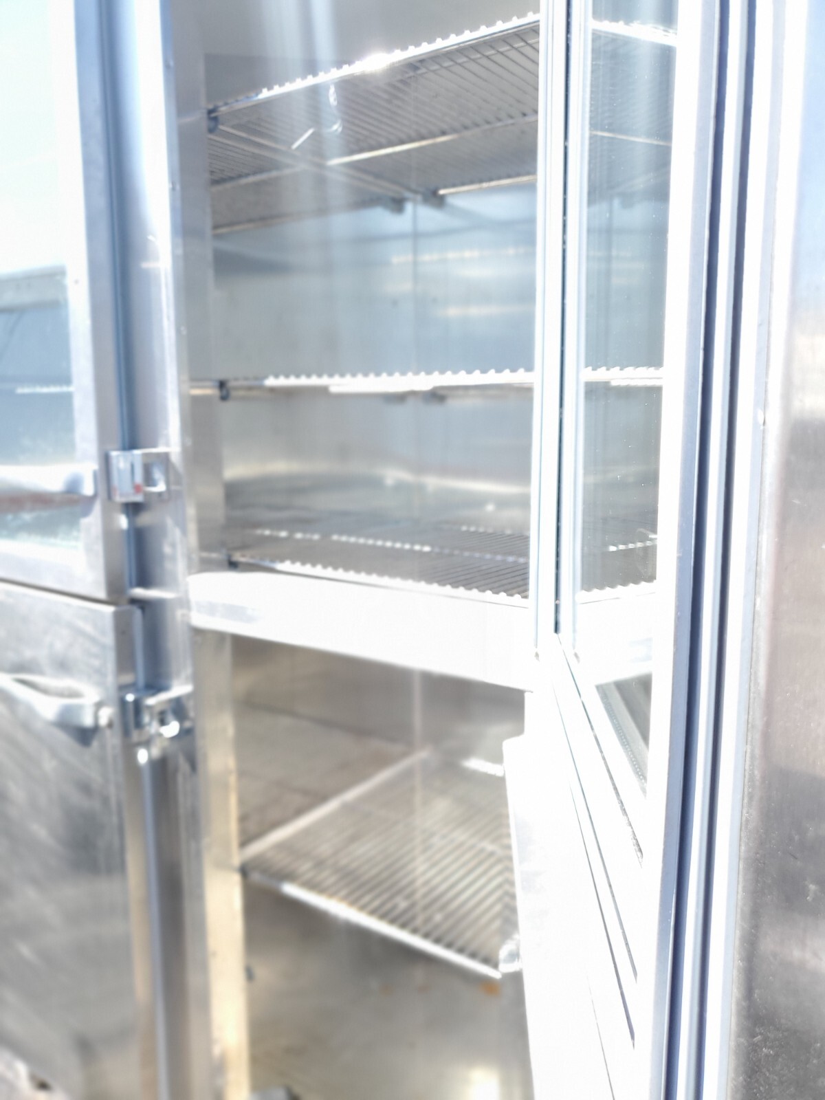 USED TRAULSEN UR48HT_A COMMERCIAL REFRIGERATOR 4 Doors