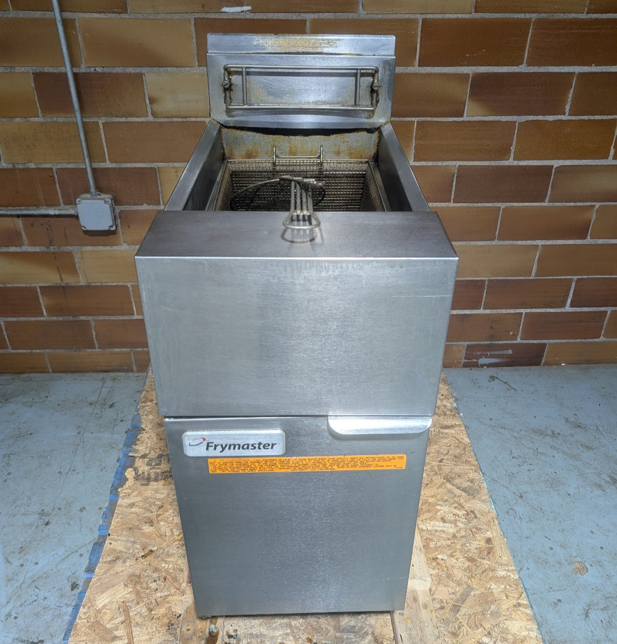 Frymaster GF14SD Natural Gas Floor Deep Fryer, 40 lb., 100,000 BTU